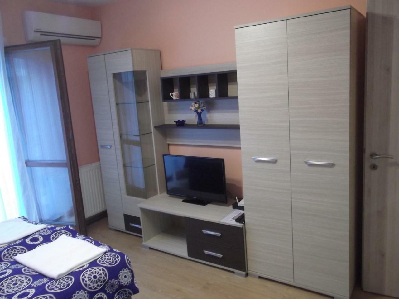 Cozy Flat In Pecs, Absolute Center Apartment Luaran gambar